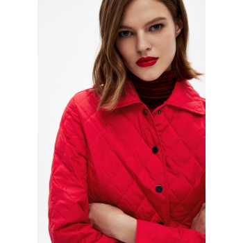 Утепленная стеганая куртка цвет красный