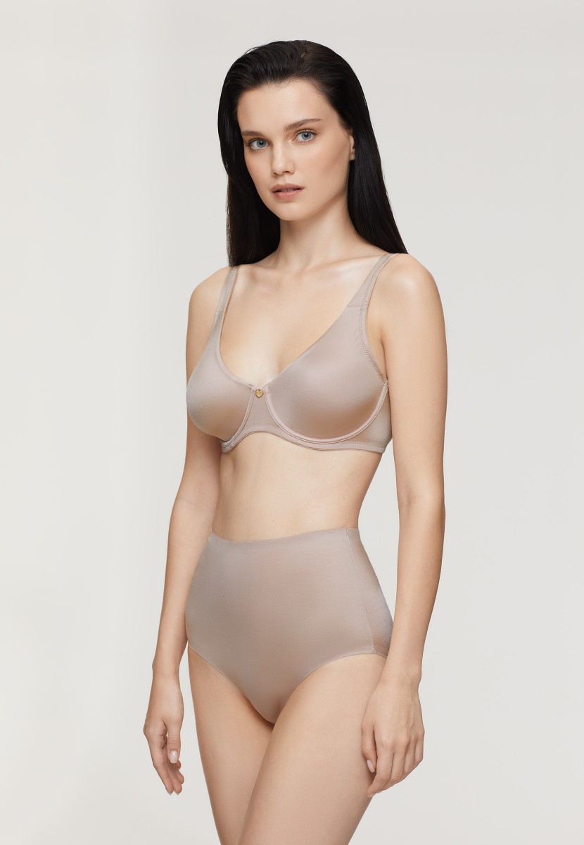 Purchase Soft Underwired Bra, champagne 920420 - 920430 at 1699 руб —  Faberlic Online Store.