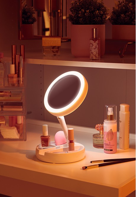 Foldable Lighted Mirror