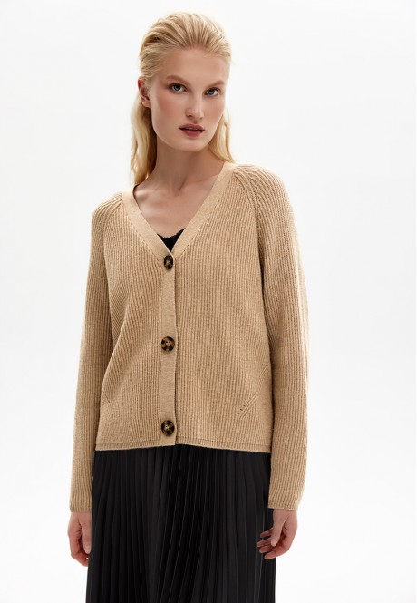 Knitted cardigan beige
