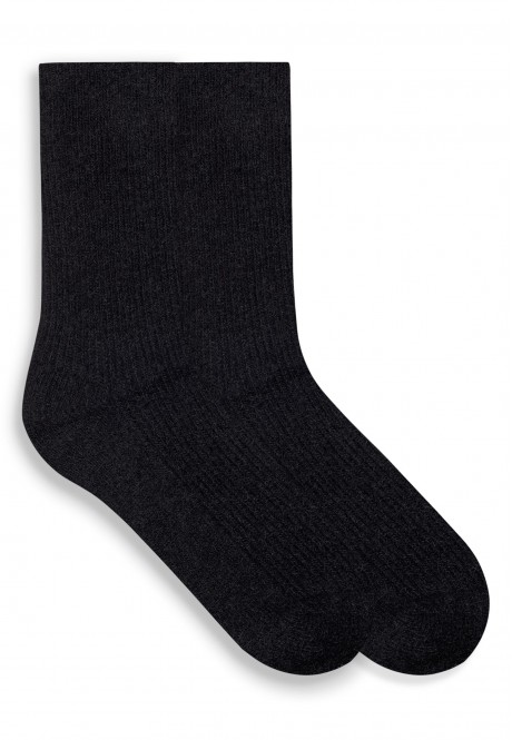 Шерстяные женские носки цвет черный