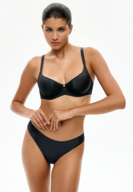 PB243 Трусы танга бесшовные "Эссеншиал" с кружевом, цвет черный, размер S