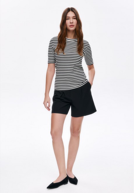 Футболка женская в рубчик, цвет белый/черный, размер XS