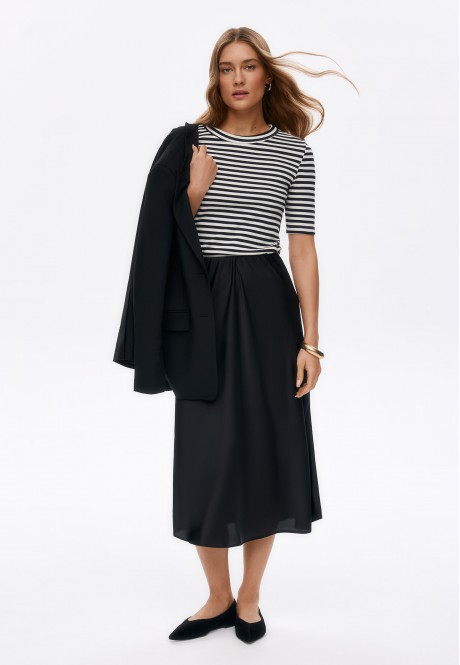 SS2420 Юбка атласная, цвет черный, размер M