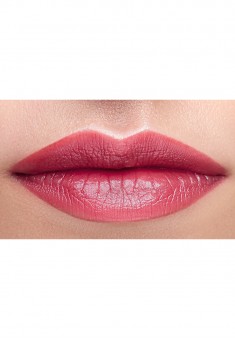Glammy Lipstick shade Cherry