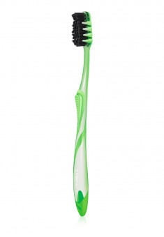 Cepillo de dientes con polvo de carbón vegetal verde claro