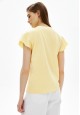 Camiseta con volantes color amarillo
