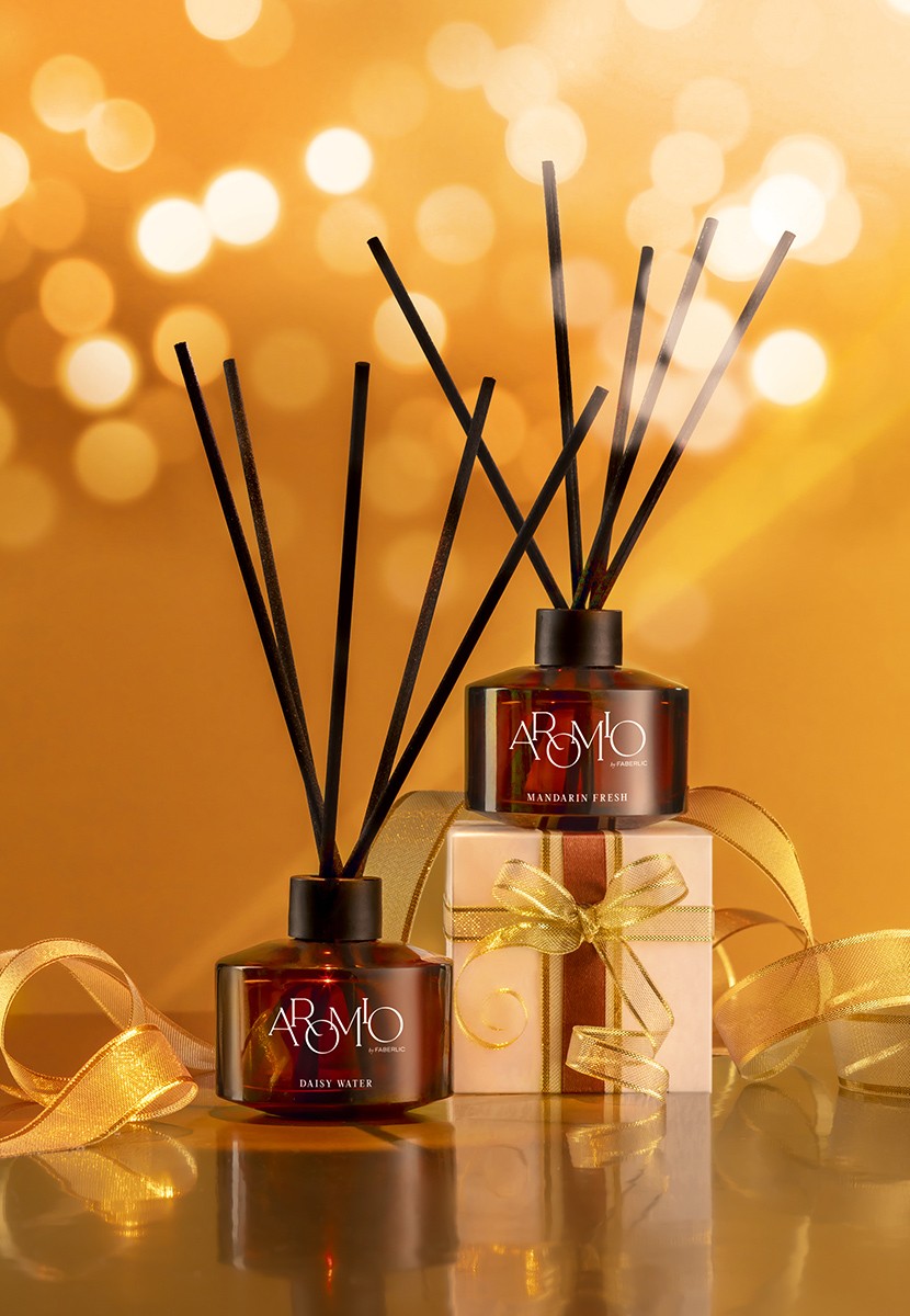 Пойыз купесінде секс