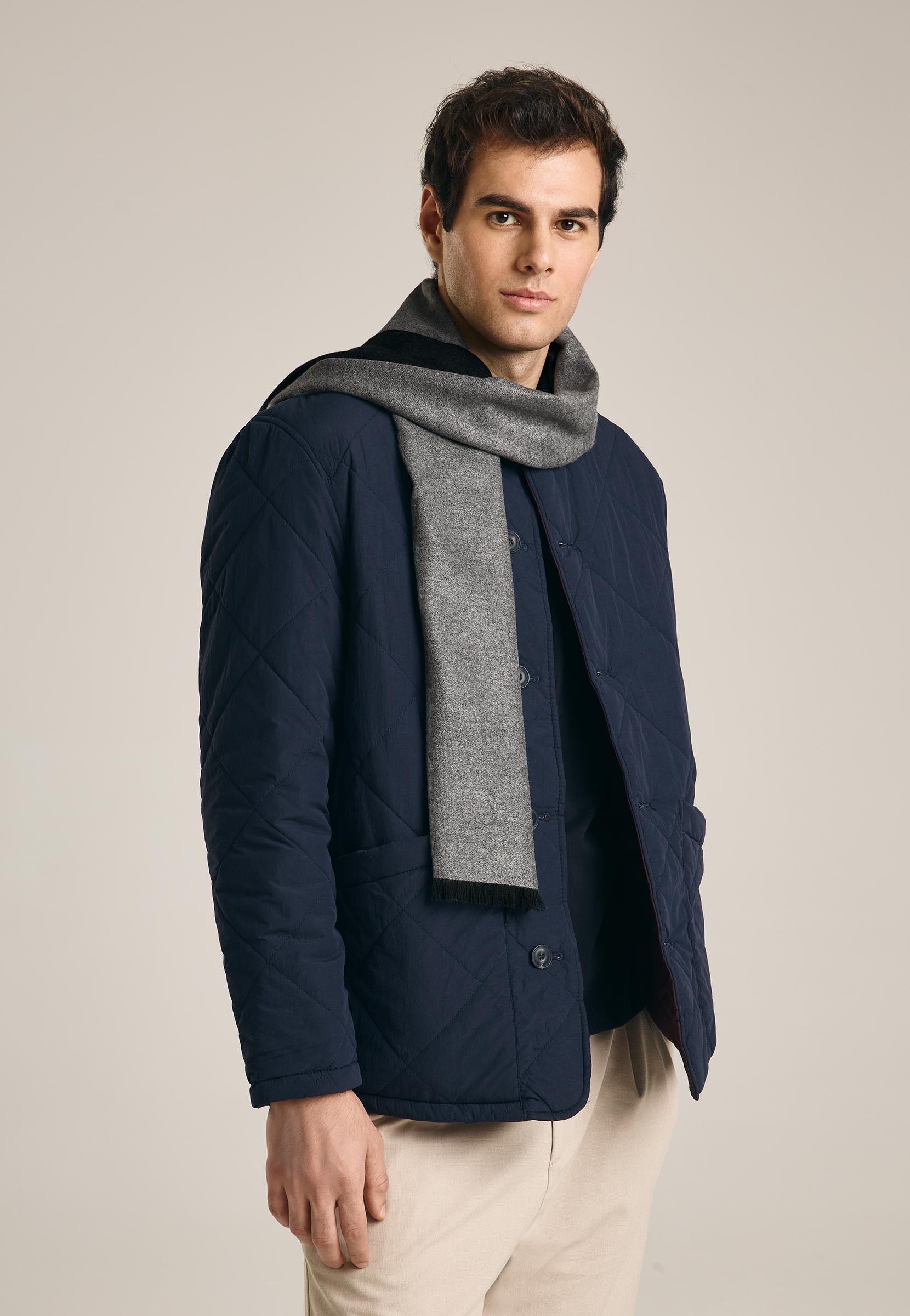 Ресейлік олигархтардың опасыз әйелдерінің алаяқтығы туралы ресейлік порно фильмді көріңіз. Бақылаушылардың порно видеолары