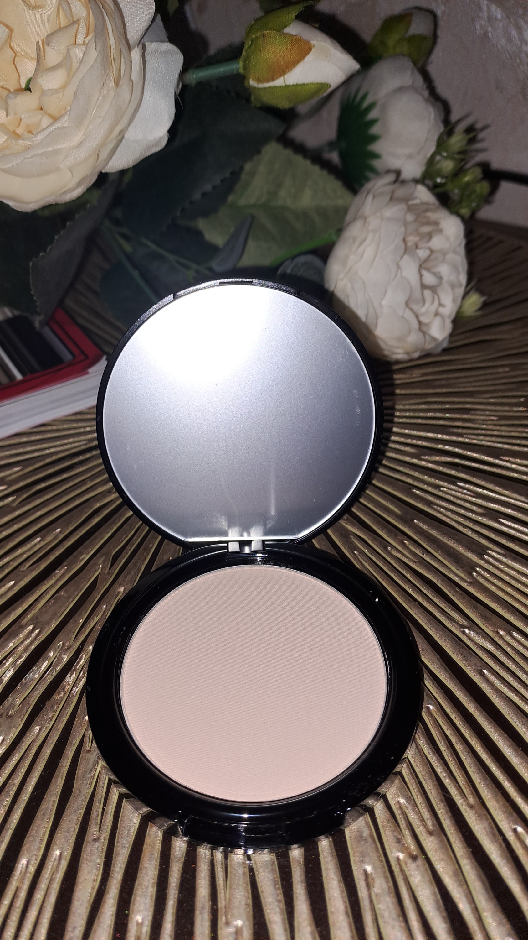Compra Polvo compacto de larga duración Soft Matte СТ_9867 al 190